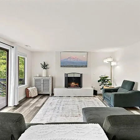 Villa Secluded Sanctuary With A View Of The Puget Sound